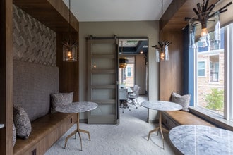 Woodlands at the Preserve in Garland, TX - Foto de edificio - Interior Photo