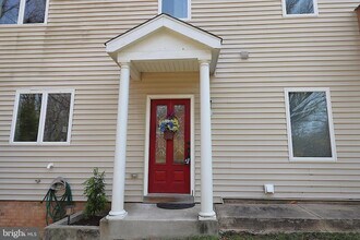 118 Quaint Acres Dr in Silver Spring, MD - Foto de edificio - Building Photo