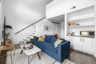 49 Navasota St in Austin, TX - Building Photo - Building Photo