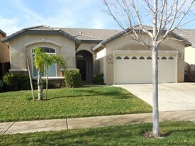 1148 Via Roma Way in Yuba City, CA - Building Photo