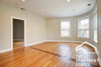 2506 W Argyle St in Chicago, IL - Building Photo - Building Photo