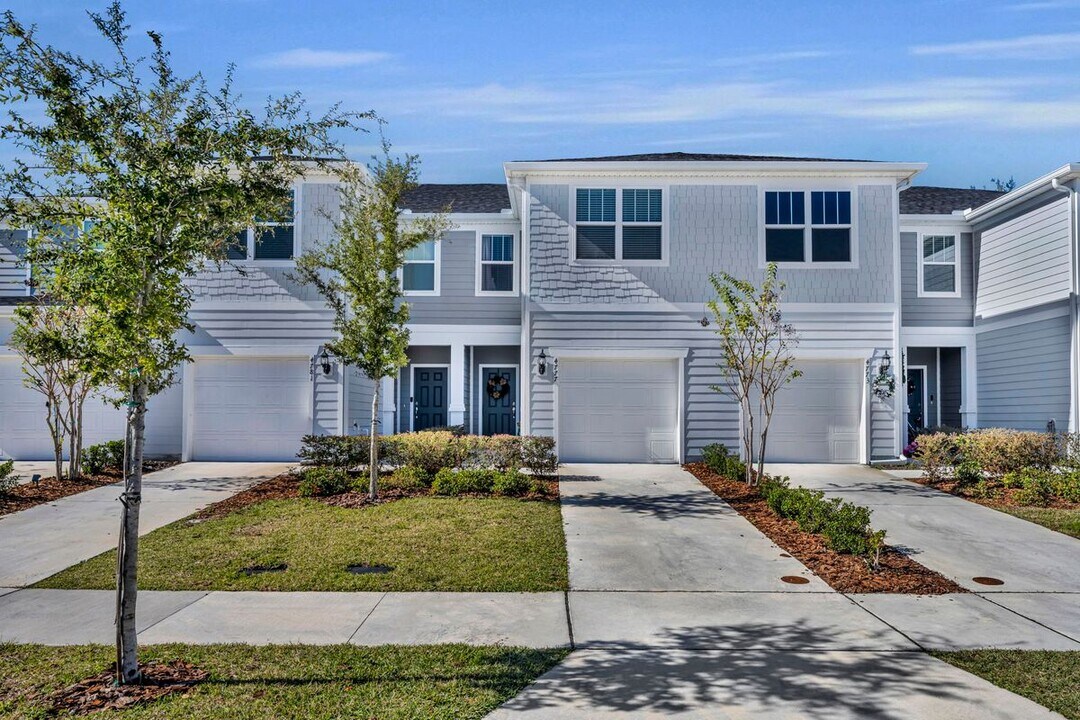4777 Sparkling Shell Ave in Kissimmee, FL - Foto de edificio