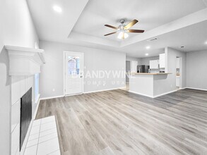 214 Streamside Dr in Desoto, TX - Building Photo - Building Photo