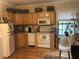 57 Gainsborough St, Unit 4 Apartamentos