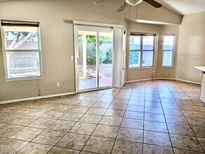 3030 W Rose Garden Ln in Phoenix, AZ - Building Photo - Building Photo