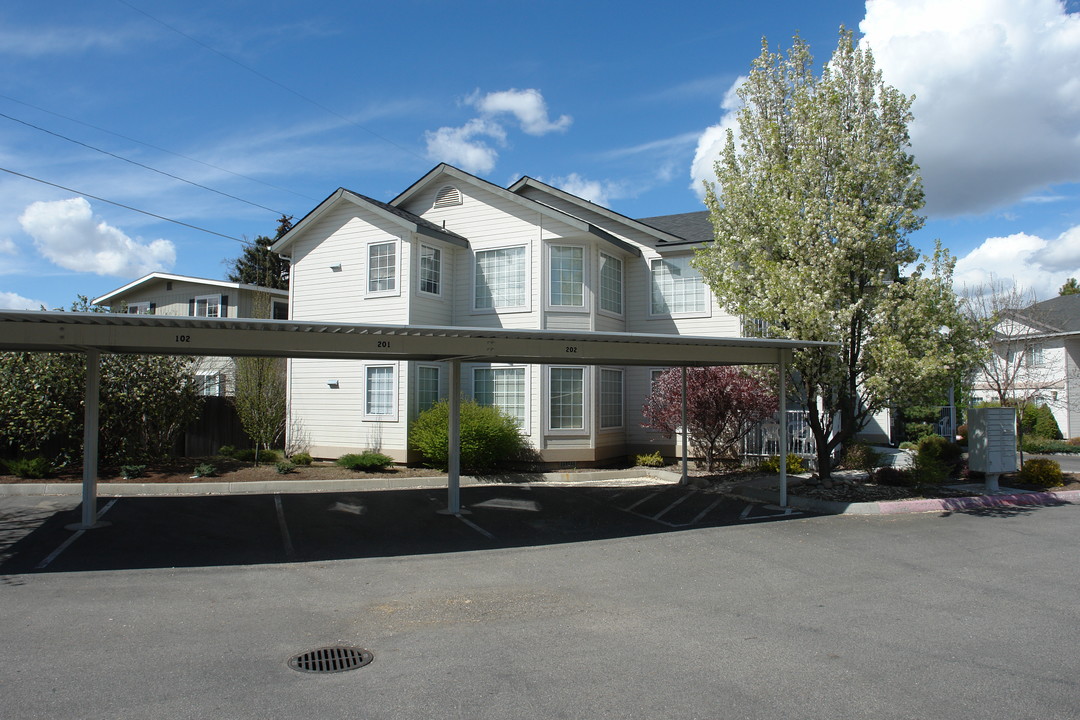 Table Rock in Boise, ID - Building Photo