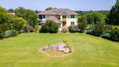 2084 Allenridge Dr in Pigeon Forge, TN - Building Photo - Building Photo