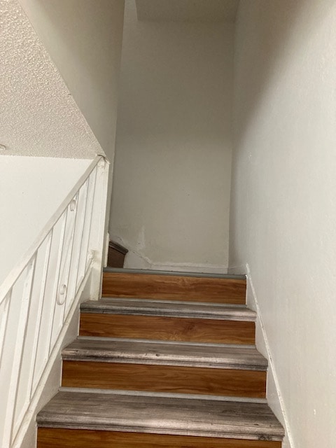 property at 4997 Kentfield Rd
