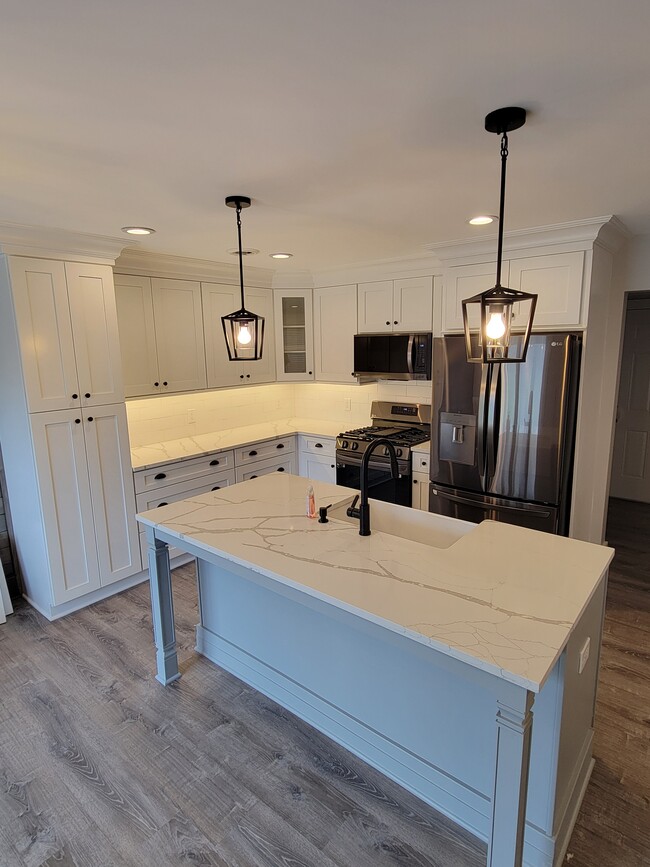 property at 10975 Main St