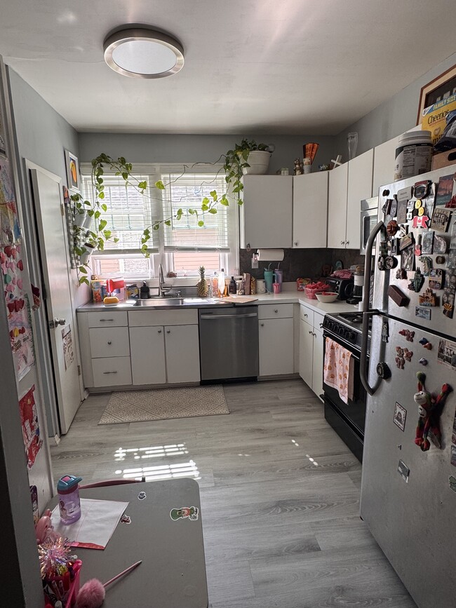 346 Green St, Unit Green