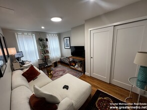 3 Garden Ct, Unit 4 in Boston, MA - Foto de edificio - Building Photo