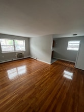 137 Evergreen Ave in Hartford, CT - Building Photo - Building Photo