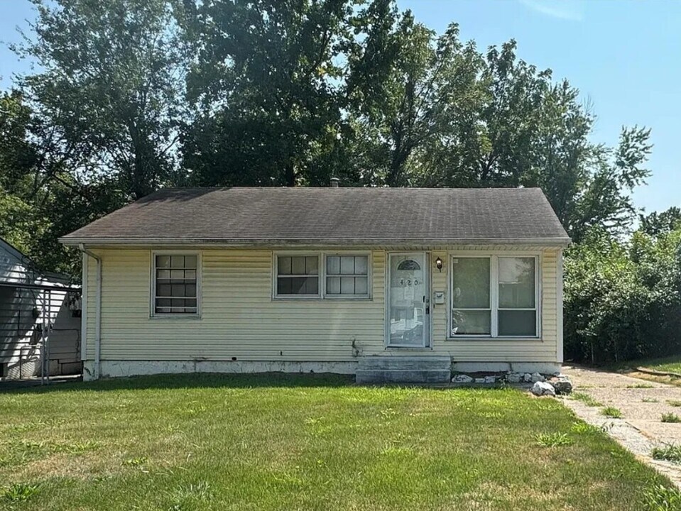 420 Lanark Rd in St. Louis, MO - Building Photo