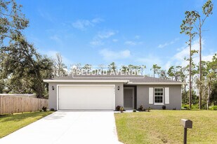 18131 Miramar Ave in Port Charlotte, FL - Building Photo