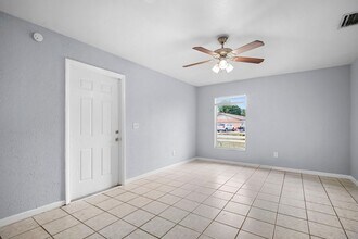 5447/5449-5449 Tenth Ave in Ft. Myers, FL - Building Photo - Building Photo