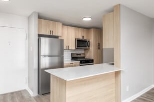 Regency Tower in Syracuse, NY - Building Photo