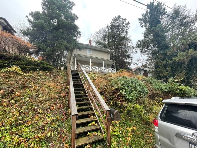 59 Pointview Rd in Pittsburgh, PA - Building Photo - Building Photo