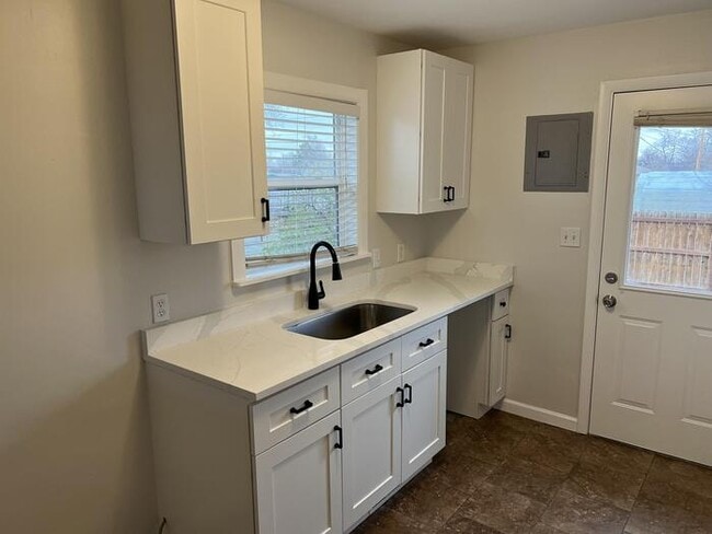 100 S Kendall St in Lakewood, CO - Building Photo - Building Photo