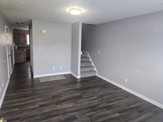 1907 E Balsam Ct in Anderson, IN - Building Photo - Building Photo