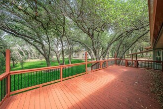 2013 Mayfield Dr in Round Rock, TX - Building Photo - Building Photo