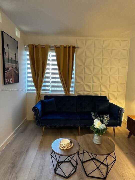 2624 NE 30th Pl in Fort Lauderdale, FL - Building Photo