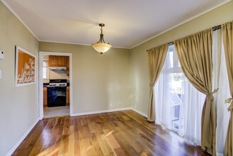 13 Hermosa Ln in South San Francisco, CA - Building Photo - Building Photo