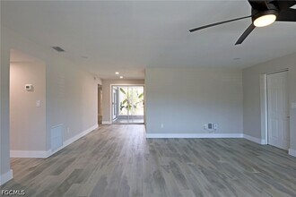 2243 Harvard Ave in Ft. Myers, FL - Building Photo - Building Photo