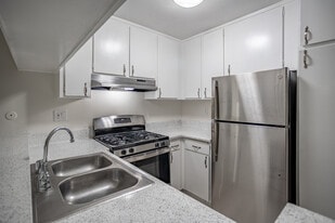 The Arbors Santa Ana in Santa Ana, CA - Building Photo