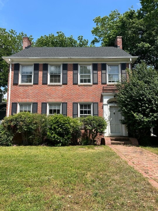 1716 Scales St in Raleigh, NC - Building Photo