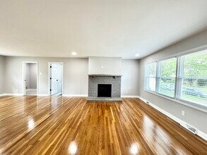 1821 Blue Ridge Dr in Lexington, KY - Building Photo - Building Photo