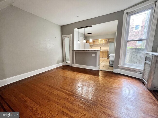 5805 Master St photo'