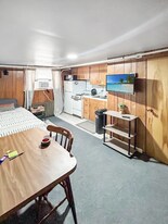 208 2nd St S, Unit 1 in Hallock, MN - Building Photo