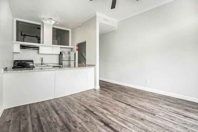 property at 7820 Seawall Blvd