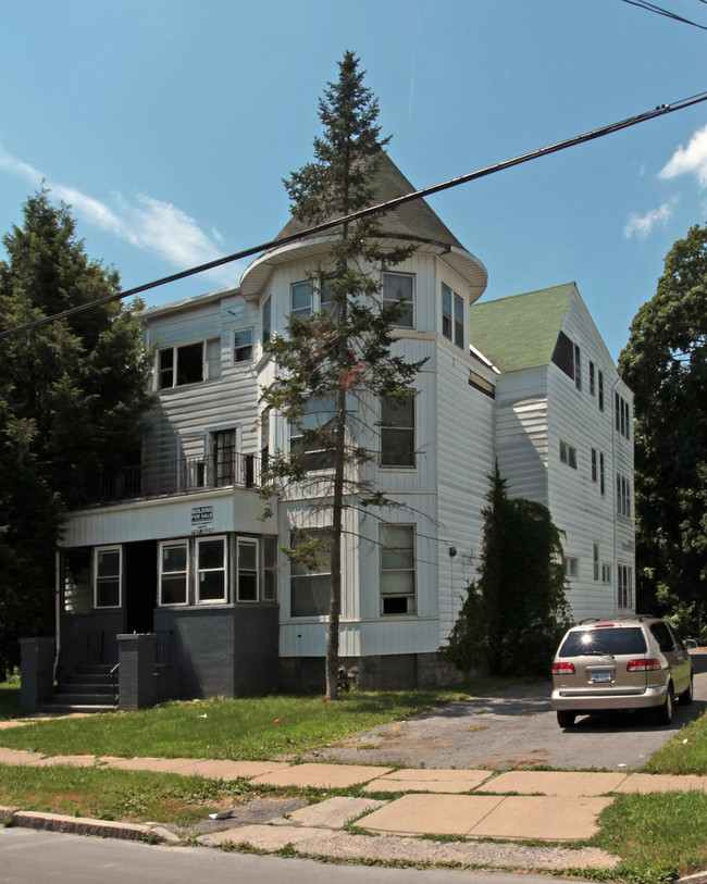 1424 Oneida St in Utica, NY - Building Photo - Building Photo