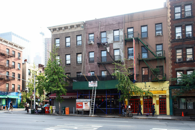 656-658 9th Ave in New York, NY - Building Photo - Building Photo