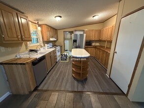 1865 Liberty Rd in Battletown, KY - Building Photo - Building Photo