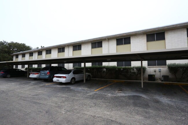 Villa Navarone Apartments in San Antonio, TX - Building Photo - Building Photo