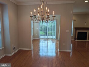 302 Gosling Way in Glassboro, NJ - Building Photo - Building Photo