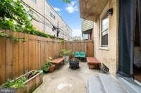 2826 Poplar St photo'