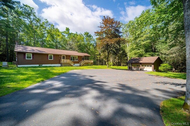 132 Proctor Rd in Eldred, NY - Building Photo - Building Photo