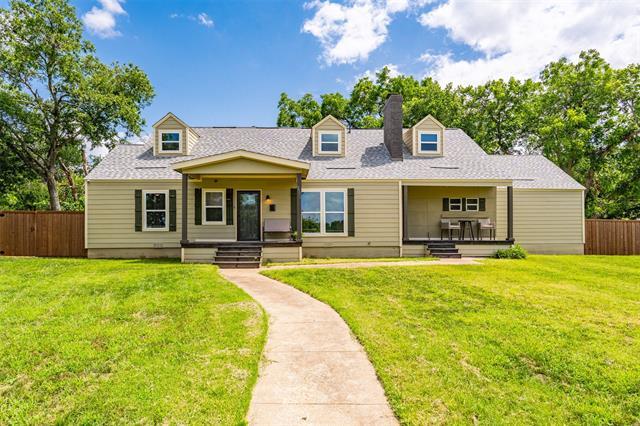 2500 Fairway Dr in Fort Worth, TX - Building Photo