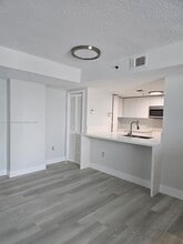 1650 Coral Wy in Coral Gables, FL - Building Photo - Building Photo