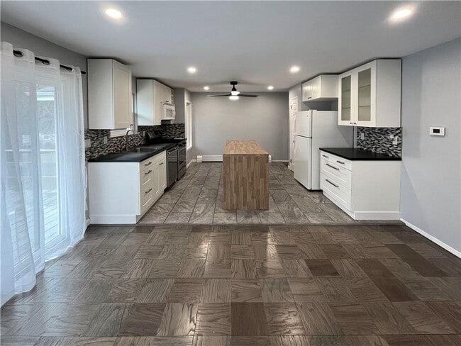 7 Brush Ct in West Haverstraw, NY - Building Photo - Building Photo