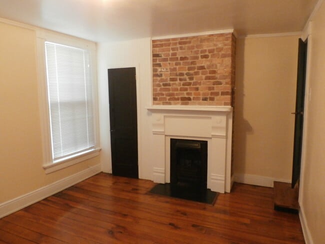 301 Chimborazo Blvd in Richmond, VA - Foto de edificio - Building Photo