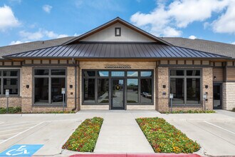 Union House in Aubrey, TX - Foto de edificio - Building Photo