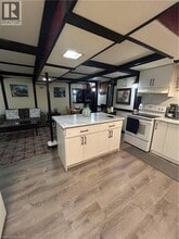 34 Ranchdale Dr in Hamilton, ON - Building Photo - Building Photo