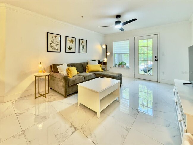 18111 Bridle Bit Ln in Tampa, FL - Building Photo - Building Photo