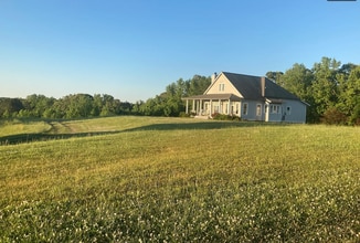 1030 Gregory Glen Rd in Opelika, AL - Building Photo - Building Photo