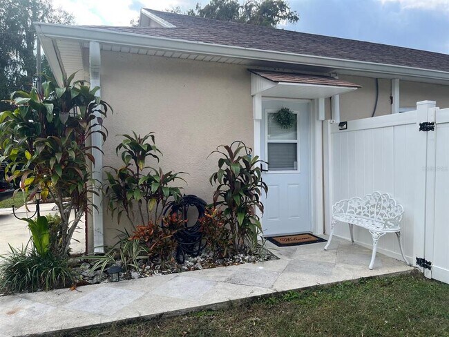 320 Orange Ave in St. Cloud, FL - Building Photo - Building Photo