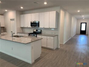 458 Fairy Duster Dr in New Braunfels, TX - Building Photo - Building Photo